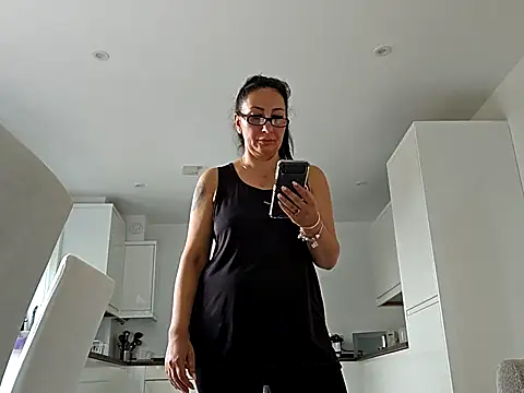 Misscorpion69 online show from 10-13-25, 12:05