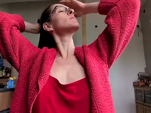 Milky hairy mommy online show from 02-13-25, 07:35