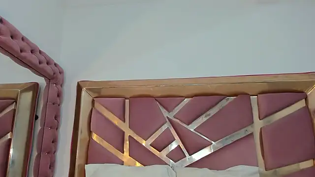 Britanymooree online show from 04-23-26, 07:38