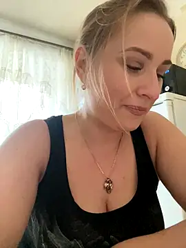 Snapshot of OlgaBuzzz chatting on 12-04-24, 04:54 OlgaBuzzz online show from 12-04-24, 04:54