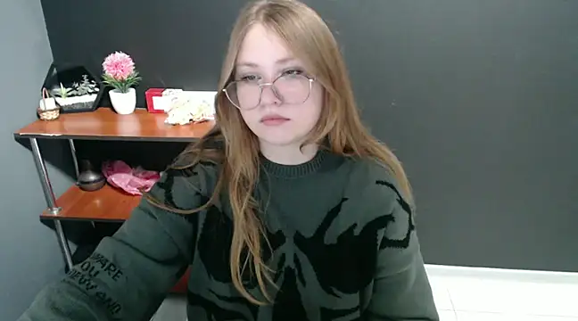 lady minx online show from 12-04-24, 09:18