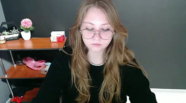 lady minx online show from 12-12-24, 07:30