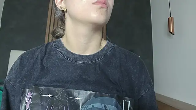 AmbarHills 1 online show from 12-22-25, 11:40