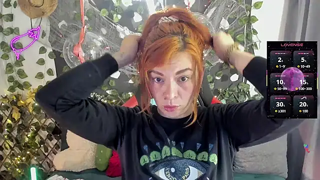 Snapshot of cocochanell6666 chatting on 10-16-25, 07:20 cocochanell6666 online show from 10-16-25, 07:20