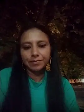 Snapshot of andreu_mature chatting on 11-06-25, 01:17 andreu mature online show from 11-06-25, 01:17