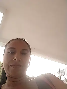 Snapshot of andreu_mature chatting on 11-06-25, 10:21 andreu mature online show from 11-06-25, 10:21