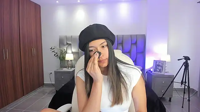 Snapshot of Abella_ruiz chatting on 02-26-25, 01:19 Abella ruiz online show from 02-26-25, 01:19