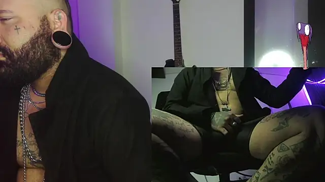 Snapshot of darkclothes chatting on 12-31-24, 04:38 darkclothes online show from 12-31-24, 04:38