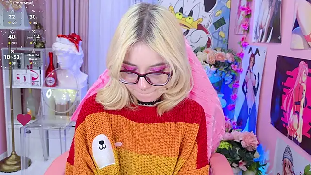 Coconut Mia online show from 12-17-24, 10:43