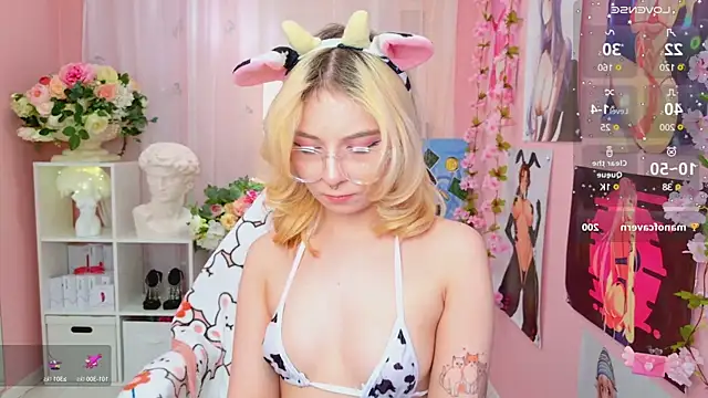 Coconut Mia online show from 01-15-25, 08:48