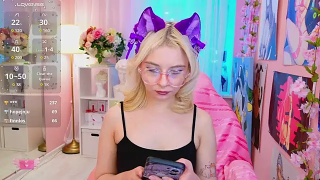 Coconut Mia online show from 02-21-25, 03:01