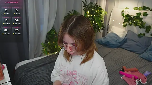 Coconut Mia online show from 04-26-26, 02:53
