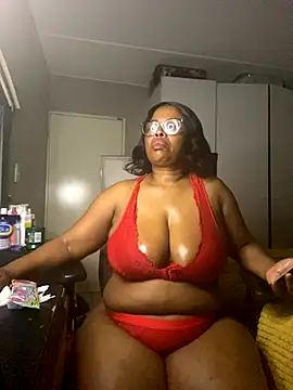 Nomthie online show from 10-25-25, 10:37