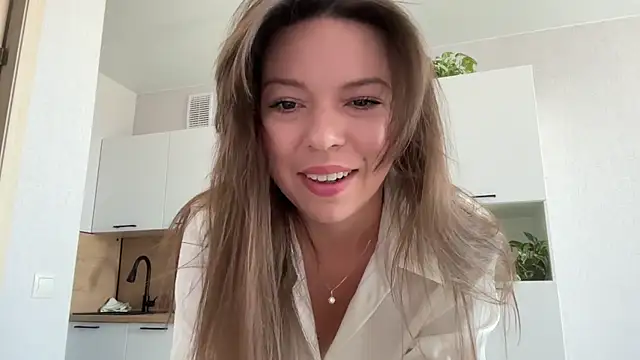 Snapshot of Victoria1Love chatting on 09-15-25, 11:21 Victoria1Love online show from 09-15-25, 11:21