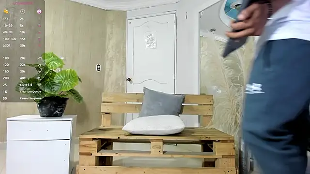 RicoBrown777  online show from 04-08-26, 03:50