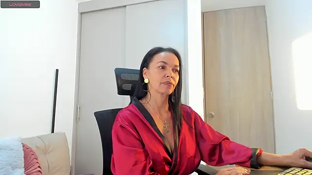 Evawalker  online show from 09-12-25, 08:20