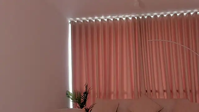 Snapshot of SavannahWildee chatting on 09-14-25, 11:42 SavannahWildee online show from 09-14-25, 11:42