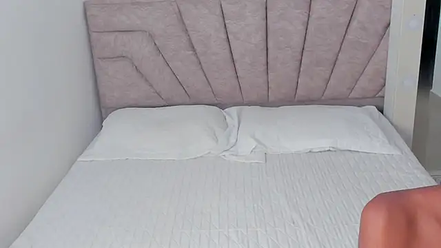 SavannahWildee online show from 04-29-26, 01:26