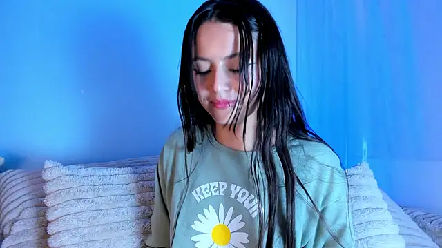 Snapshot of EmilyWithe chatting on 11-03-25, 11:59 EmilyWithe online show from 11-03-25, 11:59