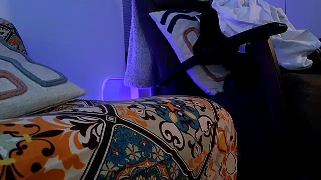 Snapshot of Alpha_theking chatting on 03-19-25, 07:06 Alpha theking online show from 03-19-25, 07:06