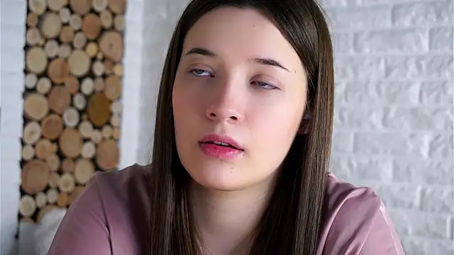 LowOncoming online show from 09-19-25, 01:40