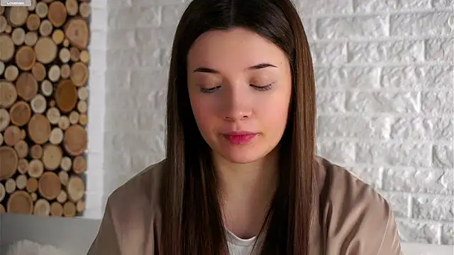 LowOncoming online show from 10-04-25, 01:36