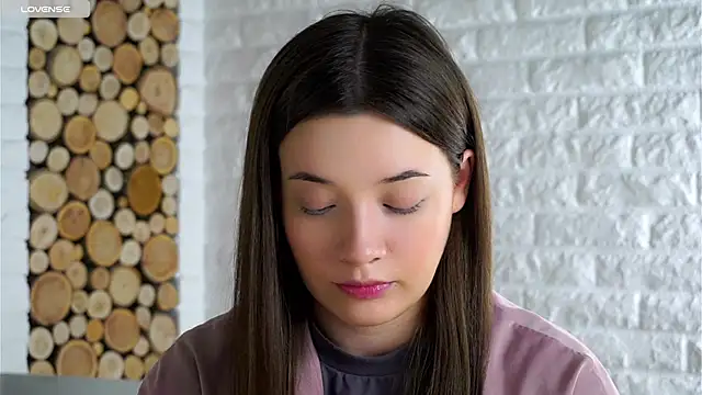 LowOncoming online show from 11-26-25, 03:18