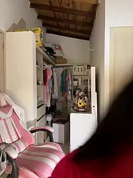  MadiLee  online show from 01-04-25, 11:59