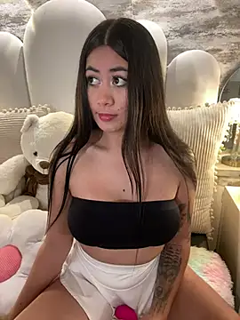  MadiLee  online show from 03-09-25, 08:42