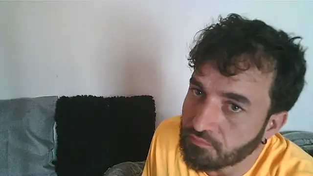 Snapshot of FJcouple chatting on 02-11-25, 04:02 FJcouple online show from 02-11-25, 04:02