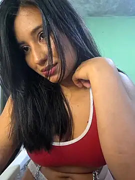 Snapshot of yuliparis chatting on 12-11-24, 12:02 yuliparis online show from 12-11-24, 12:02