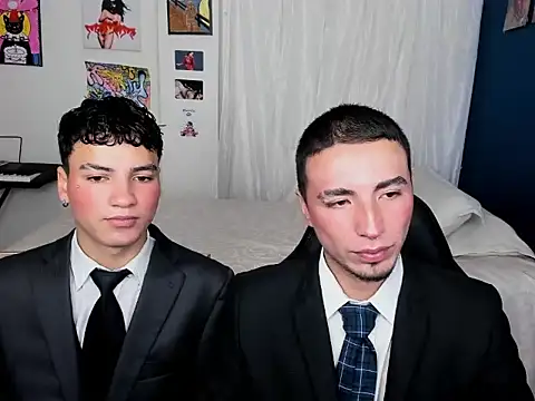 Snapshot of sweet_boys_xx chatting on 03-09-25, 12:09 sweet boys xx online show from 03-09-25, 12:09