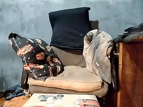 Snapshot of bumbumtatuado chatting on 10-16-25, 02:01 bumbumtatuado online show from 10-16-25, 02:01