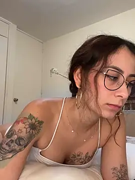 Snapshot of juanasnz99 chatting on 12-22-24, 06:06 juanasnz99 online show from 12-22-24, 06:06