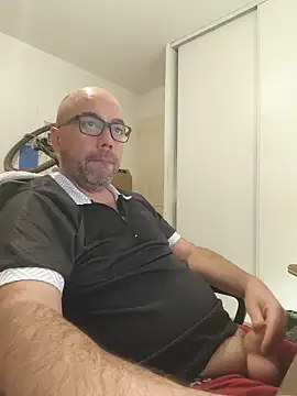 Snapshot of veryverybigdick45 chatting on 06-10-26, 10:19 veryverybigdick45 online show from 06-10-26, 10:19