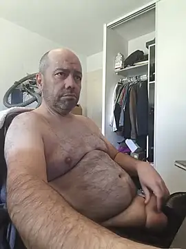 Snapshot of veryverybigdick45 chatting on 06-16-26, 10:29 veryverybigdick45 online show from 06-16-26, 10:29