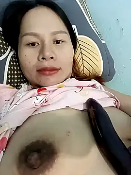 Snapshot of Baby-ladyass20 chatting on 12-22-24, 02:39 Baby-ladyass20 online show from 12-22-24, 02:39