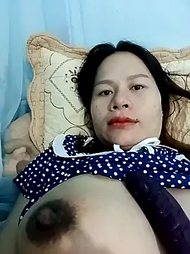 Snapshot of Baby-ladyass20 chatting on 12-31-24, 09:06 Baby-ladyass20 online show from 12-31-24, 09:06