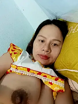 Snapshot of Baby-ladyass20 chatting on 01-15-25, 06:33 Baby-ladyass20 online show from 01-15-25, 06:33