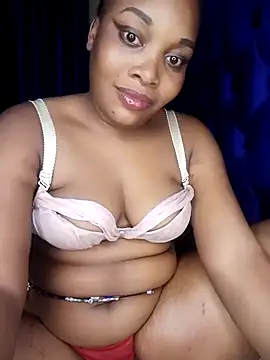 Snapshot of Queenshaz01 chatting on 01-27-25, 04:52 Queenshaz01 online show from 01-27-25, 04:52