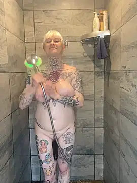 poussichienne online show from 01-17-26, 01:27