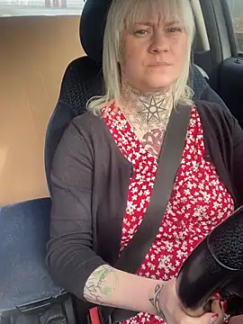 poussichienne online show from 02-26-26, 10:14