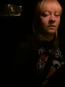 poussichienne online show from 04-21-26, 02:15