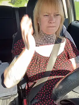 poussichienne online show from 04-29-26, 02:21