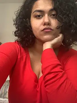 Snapshot of Curvydesifromgermany chatting on 02-11-25, 12:05 Curvydesifromgermany online show from 02-11-25, 12:05