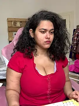 Curvydesifromgermany online show from 03-26-26, 10:10