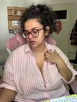 Curvydesifromgermany online show from 07-24-26, 12:47