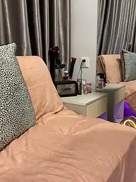 Almiraa68 online show from 12-31-24, 04:14