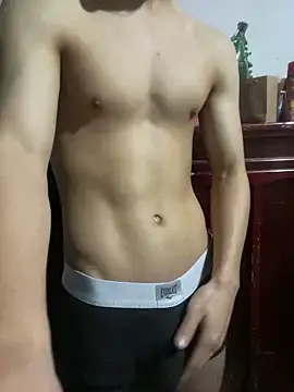 Snapshot of Mrtzz_ chatting on 12-22-24, 10:58 Mrtzz online show from 12-22-24, 10:58