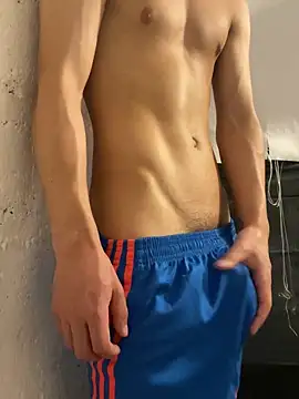 Snapshot of Mrtzz_ chatting on 02-12-25, 08:40 Mrtzz online show from 02-12-25, 08:40